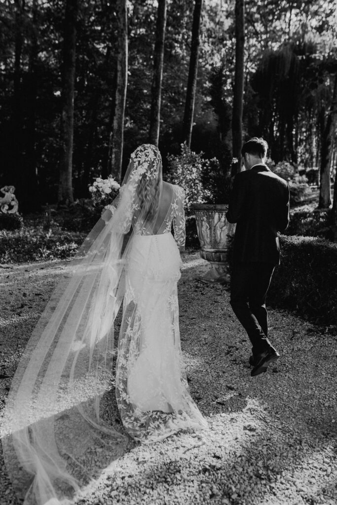 Photographe mariage moderne Domaine de la Chartrognière Chloé Laydevant