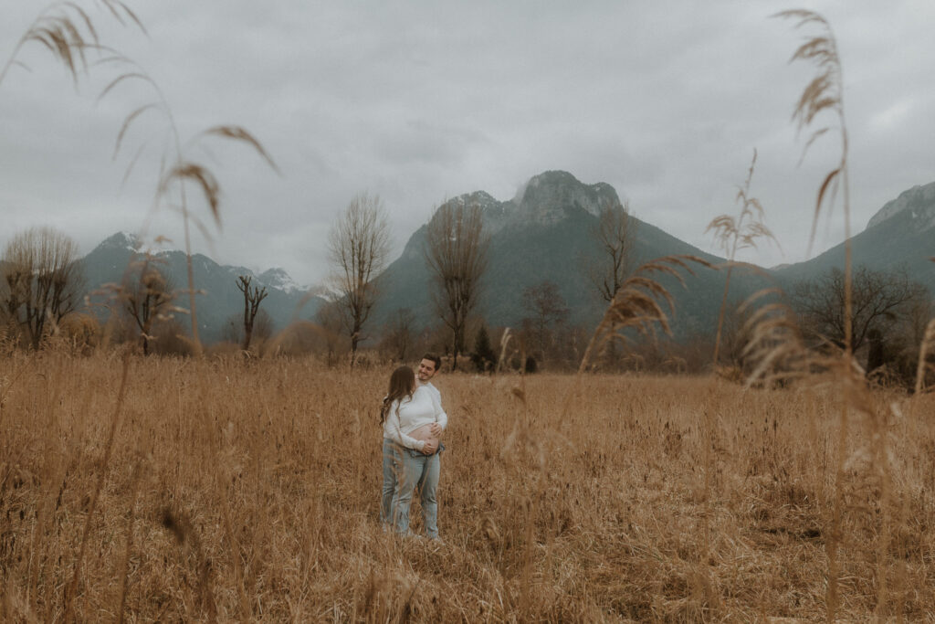 seance photo grossesse hiver doussard Chloe laydevant