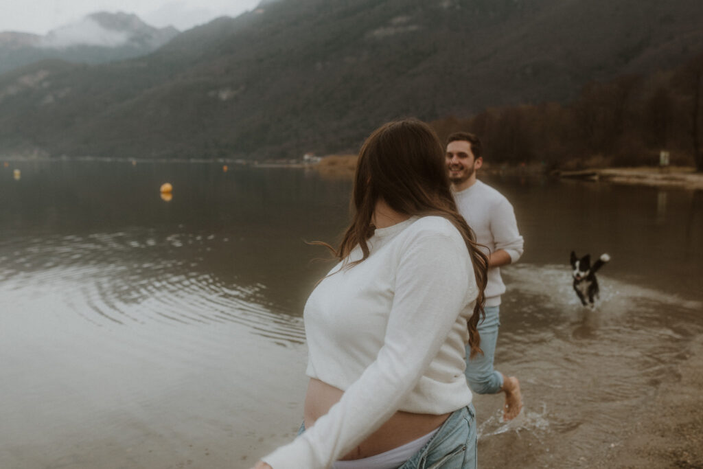 seance photo grossesse hiver doussard Chloe laydevant